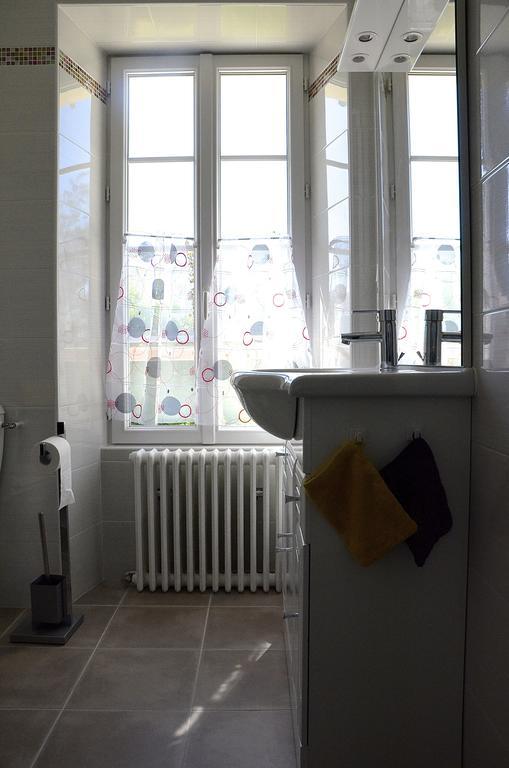 Le Vieux Noyer Bed & Breakfast Saint-Maurice-de-Tavernole Room photo